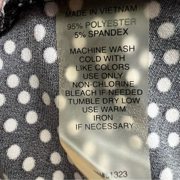 Chaus/Vince Camuto/Skies Are Blue/Chaps Women’s Career Tops Sz Small Lot/4 - Picture 5 of 16